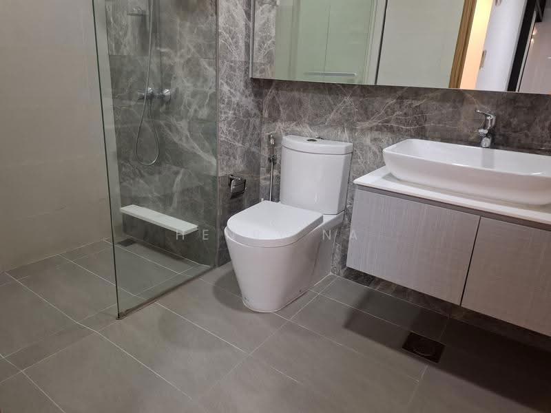 FLO Residence, 7 Punggol Field Walk, Hougang / Punggol / Sengkang, 3 Bedrooms, 1,152 sqft, Condominium For Rent, by Henry Na, 24734347 - Bathroom - PropertyGuru.com.sg