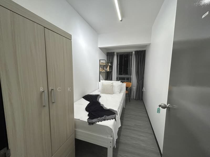 Aquarius By The Park, 17 Bedok Reservoir View, Room Rental, 180 sqft, Condominium For Rent, by Rick Khiantani, 24734554 - PropertyGuru.com.sg