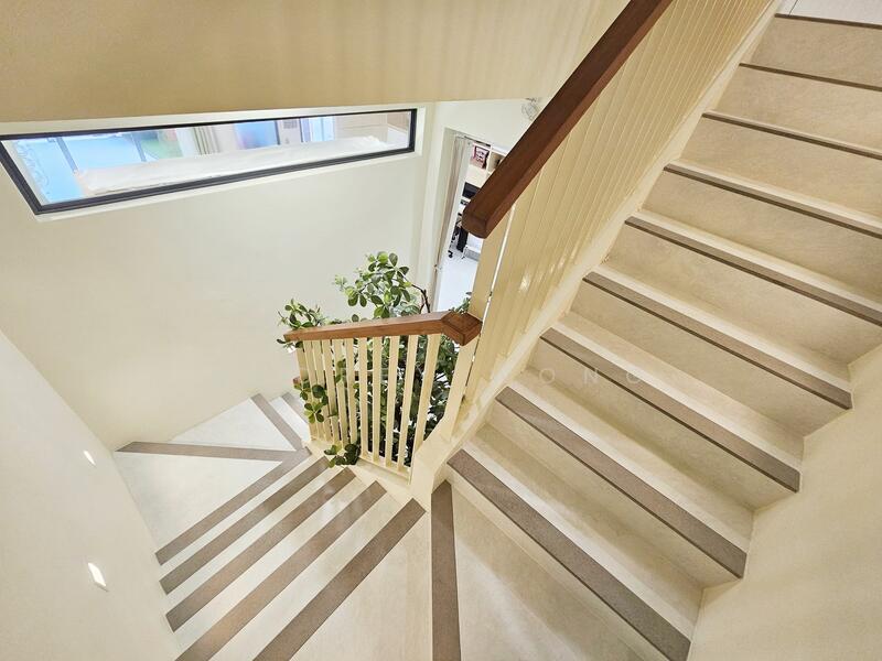 Modern 2 Storey Terrace @ Sennette Estate, Renovated