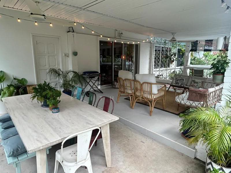 Charming Single Sty Bungalow@ Holland, Holland road, mount Sinai, Dover, Tanglin / Holland / Bukit Timah, 4 Bedrooms, 2,300 sqft, Detached House For Rent, by Keith Teh, 24736546 - Exterior - PropertyGuru.com.sg