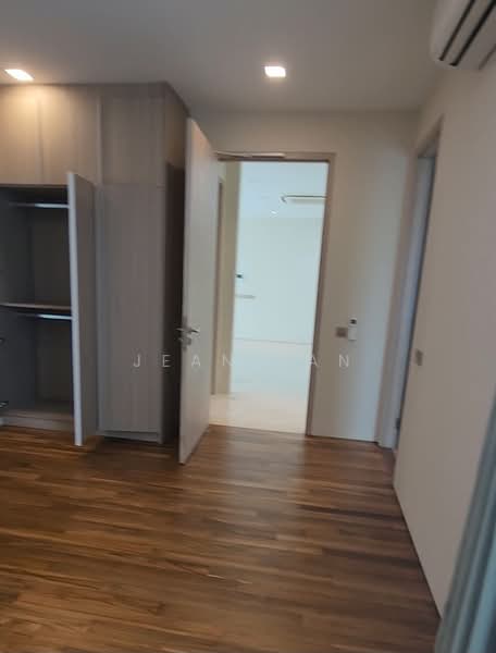 The Botanic on Lloyd, 35 Lloyd Road, 4 Bedrooms, 2,077 sqft, Condominium For Rent, by Jean Tan, 24736723 - Jnr Master - new warbrobe - PropertyGuru.com.sg