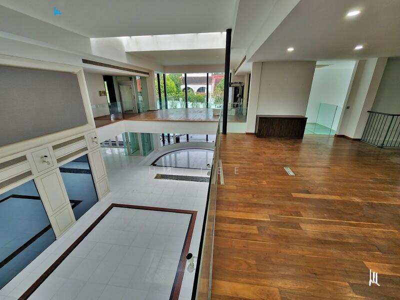 For Rent - The Atrium House of Bukit Timah. Full of Natural Light!Professional Cinema Room