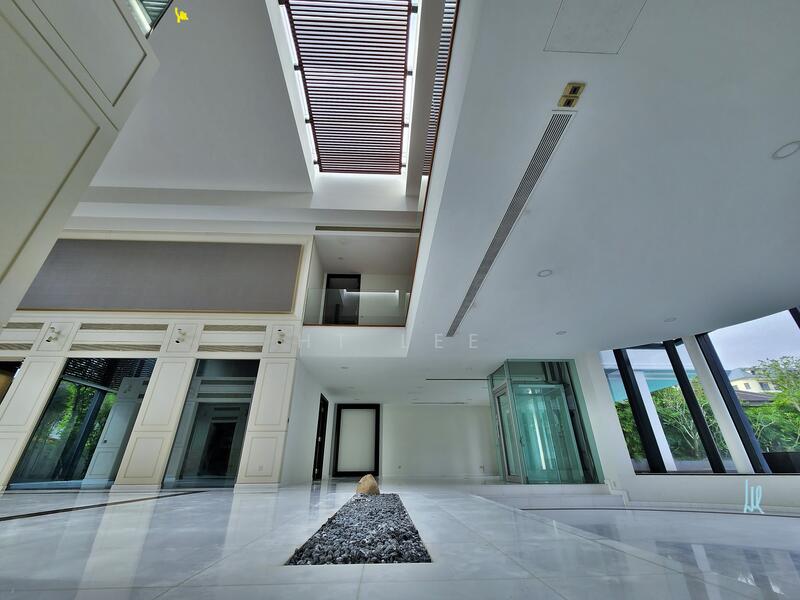 For Rent - The Atrium House of Bukit Timah. Full of Natural Light!Professional Cinema Room