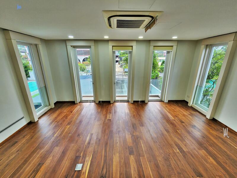 For Rent - The Atrium House of Bukit Timah. Full of Natural Light!Professional Cinema Room