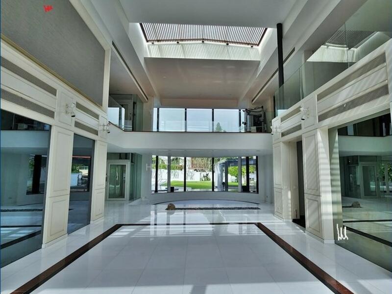 For Rent - The Atrium House of Bukit Timah. Full of Natural Light!Professional Cinema Room
