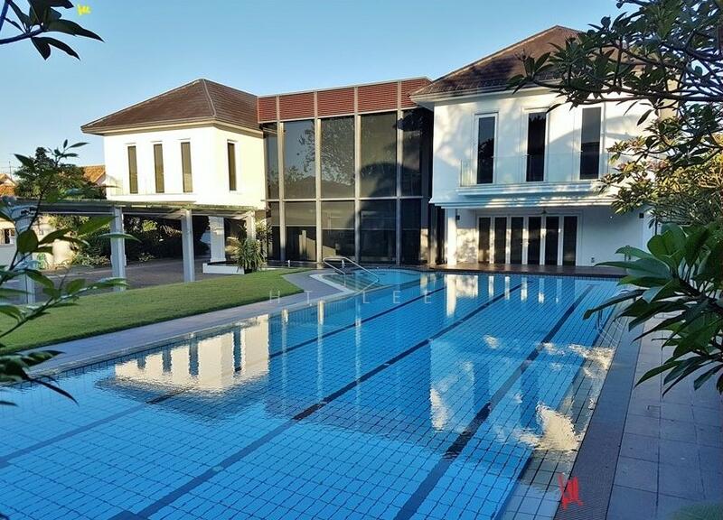 For Rent - The Atrium House of Bukit Timah. Full of Natural Light!Professional Cinema Room