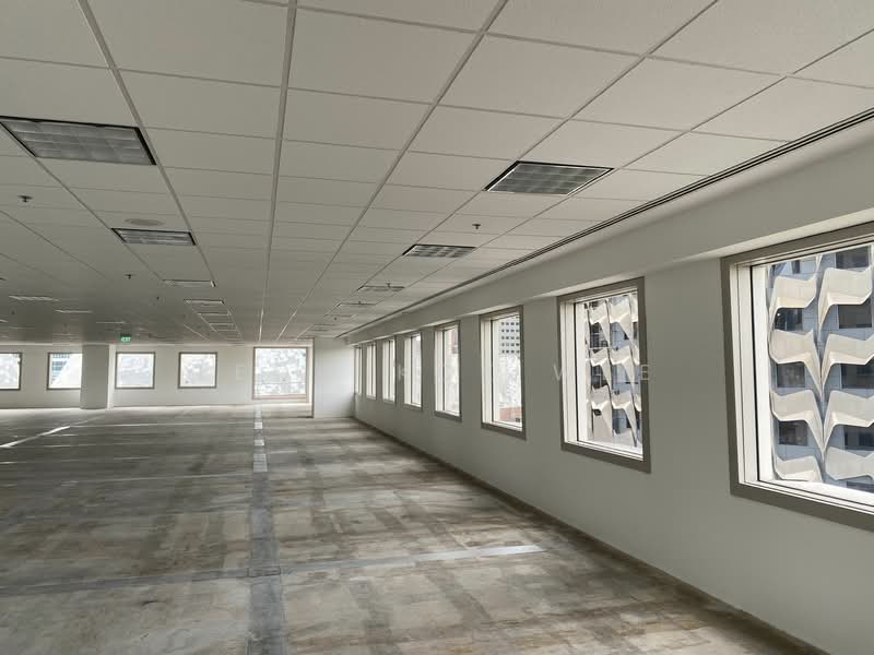 High floor sea view fitted office @ Temasek boulvard, Temasek boulevard, City Hall / Clarke Quay, 2,454 sqft, Office For Rent, by Leow Kok Wee, 24738239 - CommercialGuru.com.sg