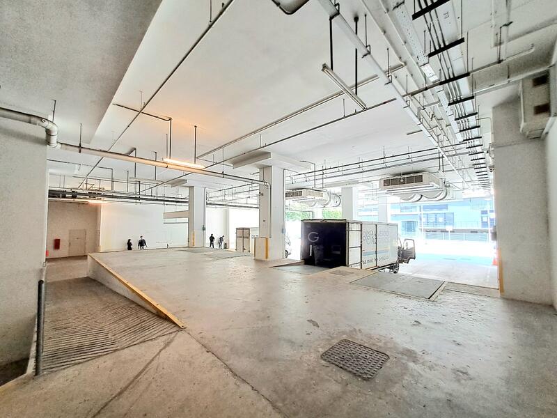 Interlocal Centre, 100G Pasir Panjang Road, Buona Vista / West Coast / Clementi New Town, 1,722 sqft, Light Industrial (B1) For Rent, by Xue Ling 雪玲, 24740355 - Wide loading bay with docklevellers - CommercialGuru.com.sg