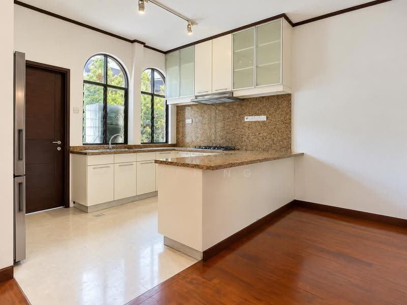Espana, 12 Dyson Road, Newton / Novena, 2 Bedrooms, 1,237 sqft, Apartment For Rent, by FiFi Ng, 24741153 - Kitchen - PropertyGuru.com.sg