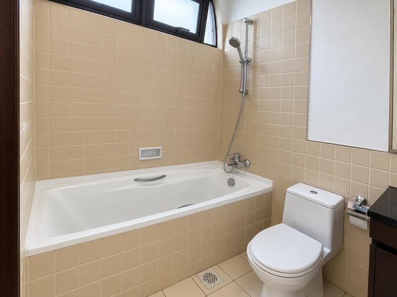 Espana, 12 Dyson Road, Newton / Novena, 2 Bedrooms, 1,237 sqft, Apartment For Rent, by FiFi Ng, 24741153 - Bathroom - PropertyGuru.com.sg
