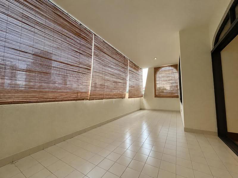 Espana, 12 Dyson Road, Newton / Novena, 2 Bedrooms, 1,237 sqft, Apartment For Rent, by FiFi Ng, 24741153 - Balcony - PropertyGuru.com.sg