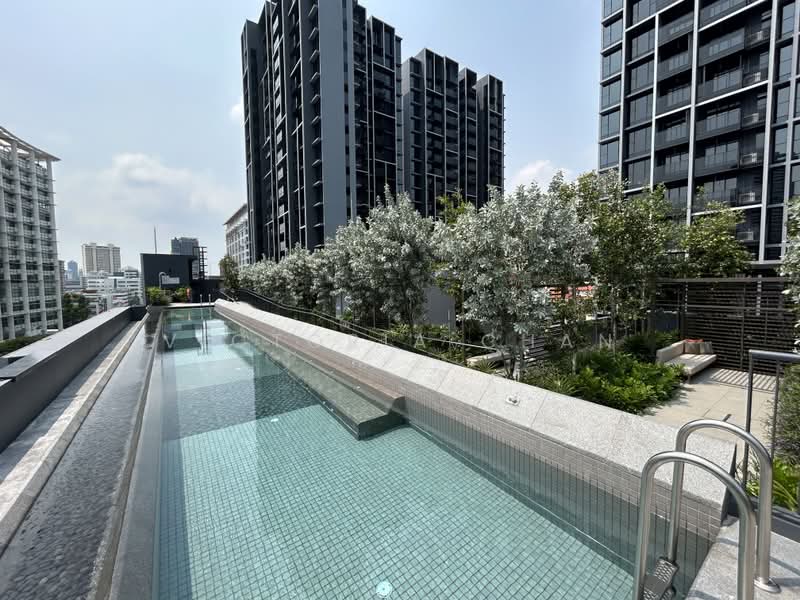 The M, 30 Middle Road, 2 Bedrooms, 743 sqft, Condominium For Sale, by Victoria Chan, 24742197 - PropertyGuru.com.sg