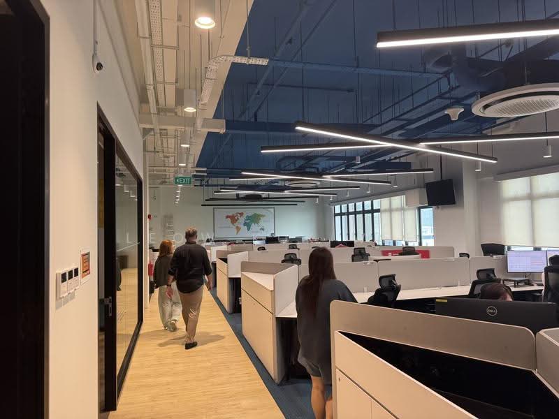 Furnish office near mrt suitable for Media / marine / consultancy & related industries, Hougang / Punggol / Sengkang, 6,200 sqft, Office For Rent, by Leow Kok Wee, 24742476 - Interior - CommercialGuru.com.sg