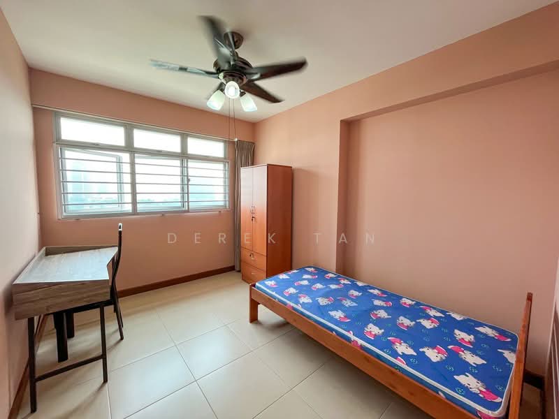 22 Teban Gardens Road, 22 Teban Gardens Road, Room Rental, 150 sqft, HDB Flat For Rent, by Derek Tan, 24743743 - PropertyGuru.com.sg