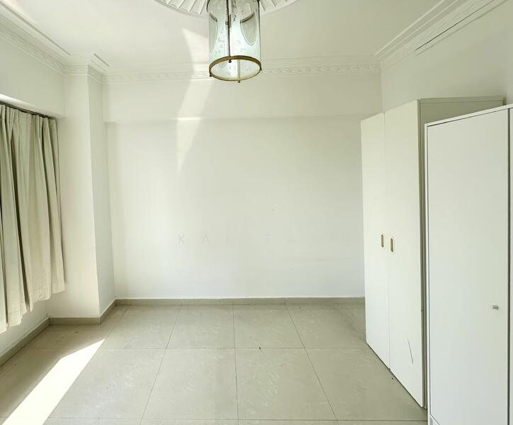 For Rent - Lucky Plaza