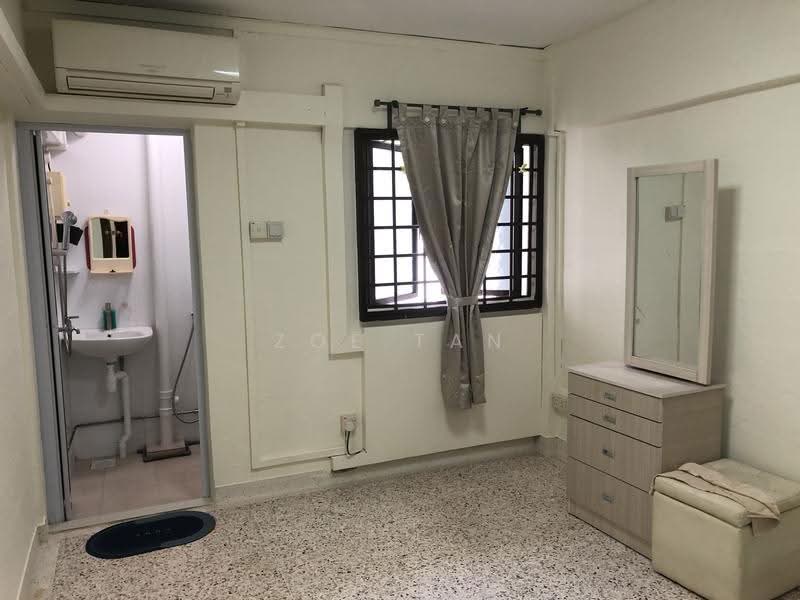 212 Ang Mo Kio Avenue 3, 212 Ang Mo Kio Avenue 3, Ang Mo Kio / Bishan / Thomson, 2 Bedrooms, 721 sqft, HDB Flat For Rent, by Zoe Tan, 24744995 - PropertyGuru.com.sg