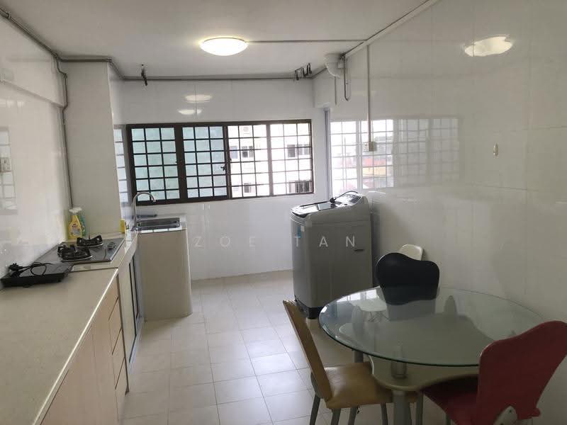 212 Ang Mo Kio Avenue 3, 212 Ang Mo Kio Avenue 3, Ang Mo Kio / Bishan / Thomson, 2 Bedrooms, 721 sqft, HDB Flat For Rent, by Zoe Tan, 24744995 - PropertyGuru.com.sg