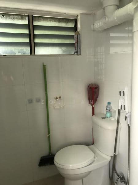 212 Ang Mo Kio Avenue 3, 212 Ang Mo Kio Avenue 3, Ang Mo Kio / Bishan / Thomson, 2 Bedrooms, 721 sqft, HDB Flat For Rent, by Zoe Tan, 24744995 - PropertyGuru.com.sg
