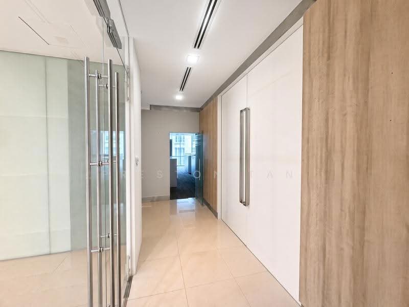 Sif Building, 96 Robinson Road, Boat Quay / Raffles Place / Marina, 1,309 sqft, Office For Rent, by Preston Tan, 24745334 - Corridor - CommercialGuru.com.sg