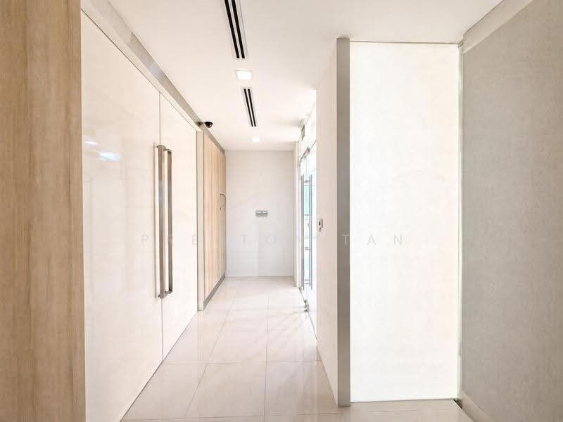 Sif Building, 96 Robinson Road, Boat Quay / Raffles Place / Marina, 1,309 sqft, Office For Rent, by Preston Tan, 24745334 - Corridor - CommercialGuru.com.sg