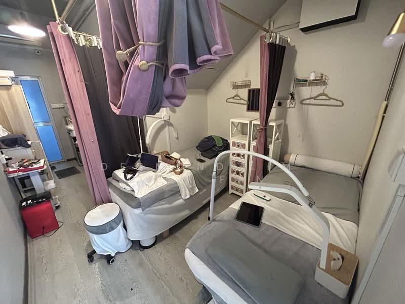 252 Jurong East Street 24, 252 Jurong East Street 24, Boon Lay / Jurong / Tuas, 197 sqft, Shop / Shophouse For Rent, by Desmond Lim Chen Fan, 24746062 - CommercialGuru.com.sg