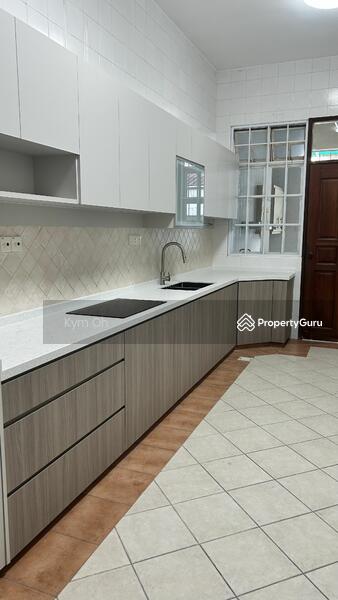 For Rent - Kembangan Huge Semi-D Walk to MRT Amenities