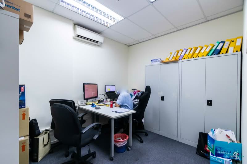 Tradehub 21, 18 Boon Lay Way, Boon Lay / Jurong / Tuas, 1,915 sqft, Light Industrial (B1) For Sale, by Javier Ng 黄允健, 24746926 - CommercialGuru.com.sg