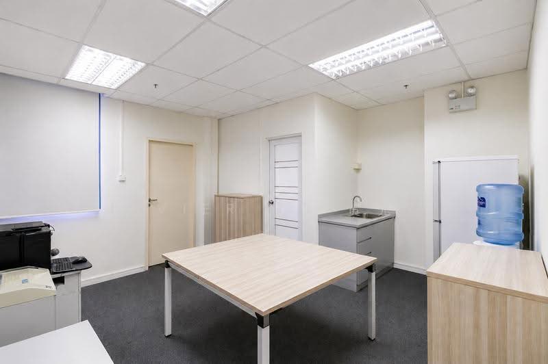 Tradehub 21, 18 Boon Lay Way, Boon Lay / Jurong / Tuas, 1,915 sqft, Light Industrial (B1) For Sale, by Javier Ng 黄允健, 24746926 - Interior - CommercialGuru.com.sg