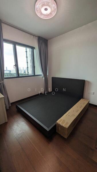 Master Bedroom with Queen Bed and Dresser 