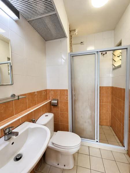 61B Strathmore Avenue, 61B Strathmore Avenue, Alexandra / Commonwealth, Room Rental, 200 sqft, HDB Flat For Rent, by Adrienna Keon, 24749716 - Bathroom - PropertyGuru.com.sg