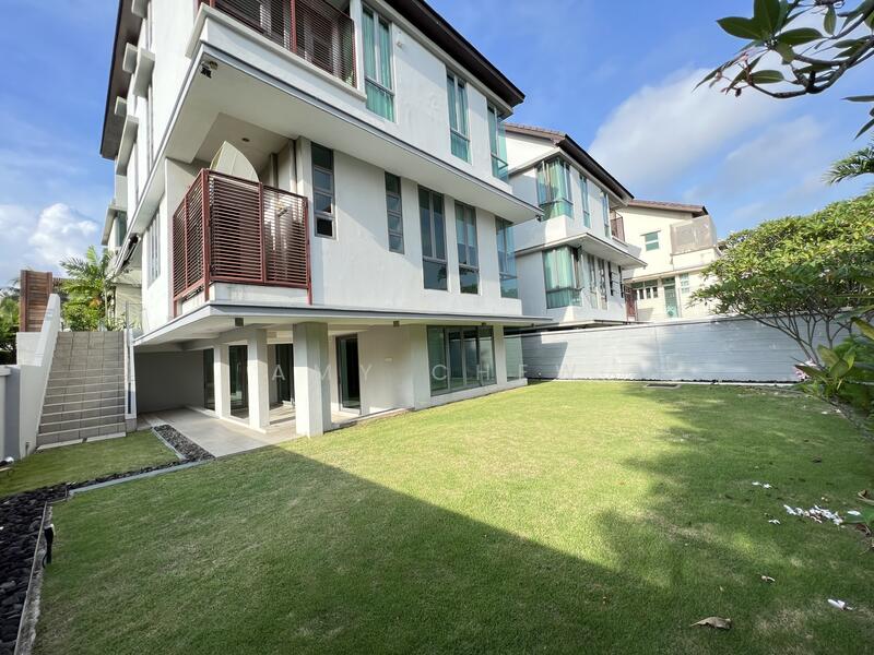 For Rent - 4 Lovely Detached available-1 call view all Modern Tropical Bungalow with Basement