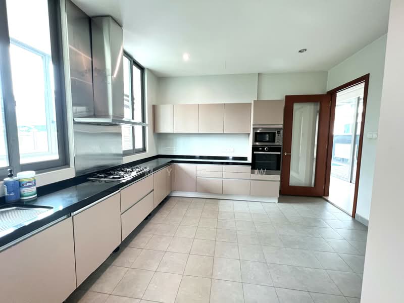 For Rent - 4 Lovely Detached available-1 call view all Modern Tropical Bungalow with Basement