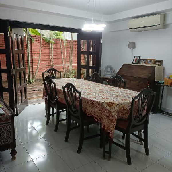 Upper Bedok Road, Upper Bedok Road, Room Rental, 100 sqft, Semi-Detached House For Rent, by Sharon Yoo, 24752082 - PropertyGuru.com.sg