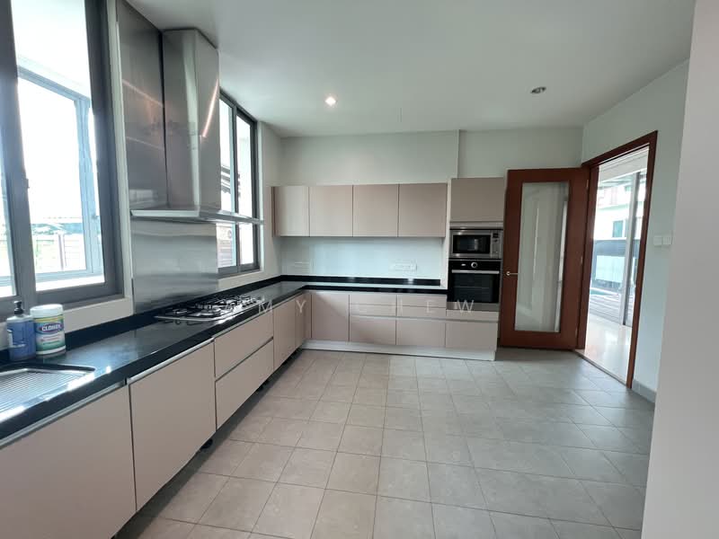 4 Beautiful Detached available -One call view all Near Australia and Stamford American School, Cotswold Close, 7 Bedrooms, 6,600 sqft, Detached House For Rent, by Amy Chew, 24752596 - PropertyGuru.com.sg