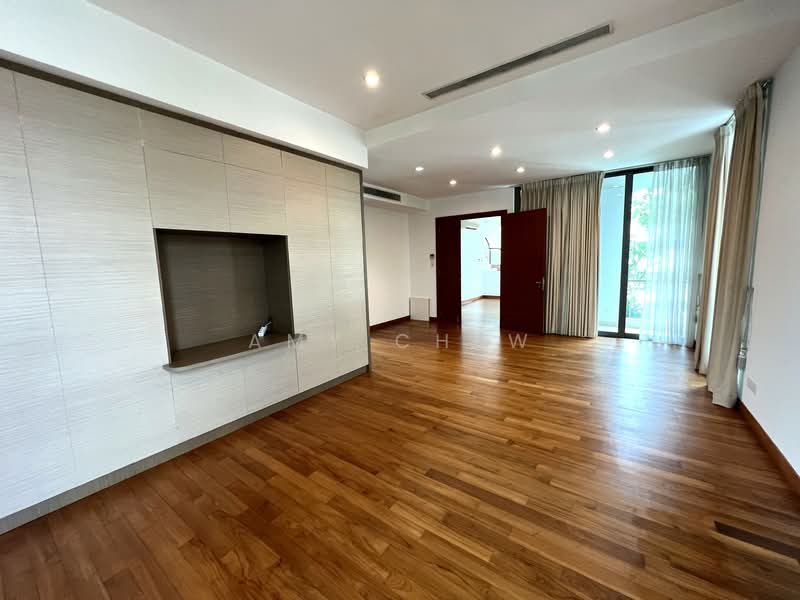 4 Beautiful Detached available -One call view all Near Australia and Stamford American School, Cotswold Close, 7 Bedrooms, 6,600 sqft, Detached House For Rent, by Amy Chew, 24752596 - PropertyGuru.com.sg