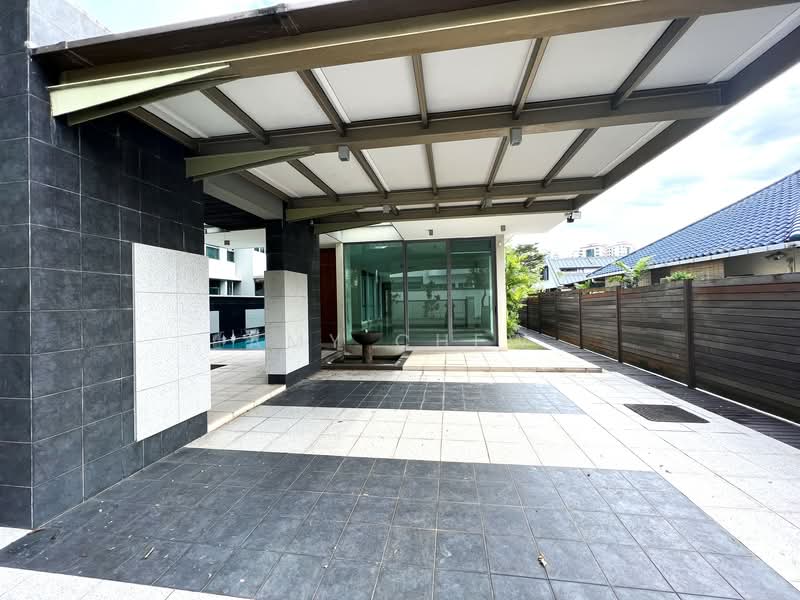 Lovely Tropical Bungalow with Basement Pool Near Australian French Sch, Cotswold Close, 7 Bedrooms, 6,600 sqft, Detached House For Rent, by Amy Chew, 24752596 - PropertyGuru.com.sg