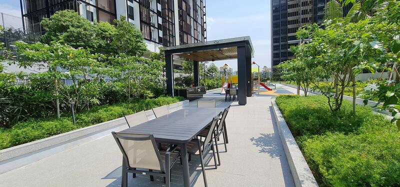 Midwood, 10 Hillview Rise, 2 Bedrooms, 700 sqft, Condominium For Rent, by Jeff Lim, 24752992 - PropertyGuru.com.sg