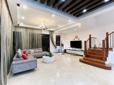 For Rent - Riverina Crescent