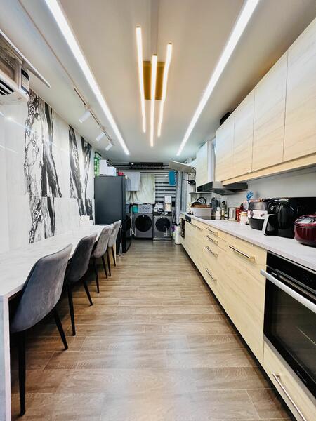 For Rent - 252 Jurong East Street 24