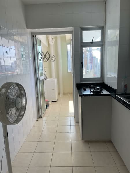 18B Holland Drive, 18B Holland Drive, 3 Bedrooms, 990 sqft, HDB Flat For Rent, by Becky Li, 24755347 - PropertyGuru.com.sg