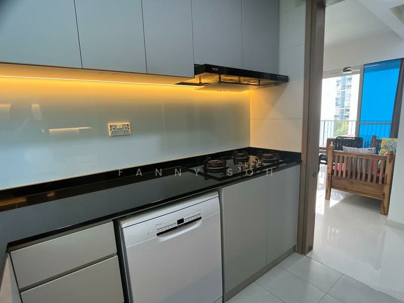 Q Bay Residences, 11 Tampines Street 86, 3 Bedrooms, 904 sqft, Condominium For Rent, by Fanny Soh, 24758567 - PropertyGuru.com.sg