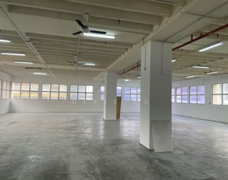 ❤️Genting Lane ❤️ Warehouse / Production / Office ❤️Loading Bays Cargo Lifts❤️, In The ❤️ Of Singapore Macpherson 地点适中 交通方便, 5,080 sqft, Light Industrial (B1) For Rent, by DereK Ng, 24758767 - CommercialGuru.com.sg
