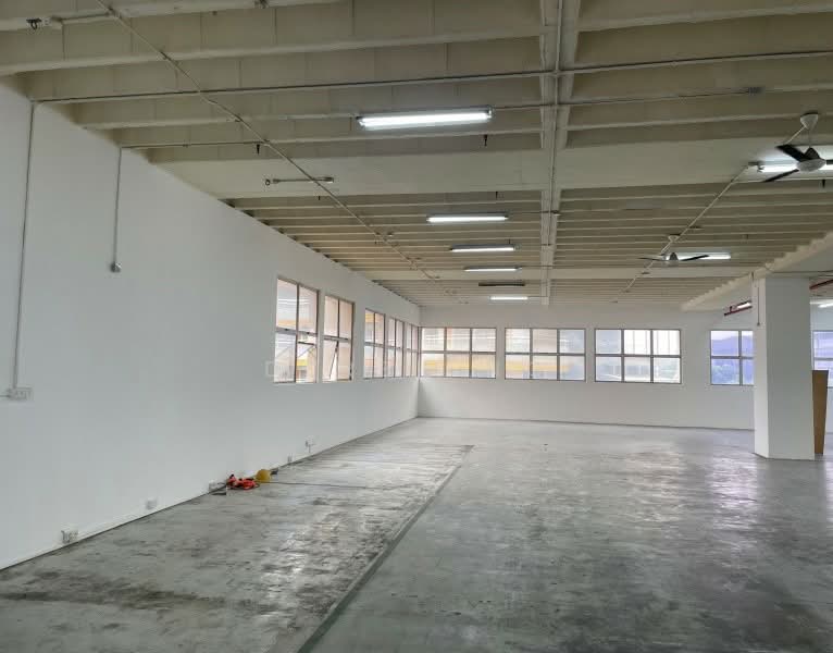 ❤️Genting Lane ❤️ Warehouse / Production / Office ❤️Loading Bays Cargo Lifts❤️, In The ❤️ Of Singapore Macpherson 地点适中 交通方便, 5,080 sqft, Light Industrial (B1) For Rent, by DereK Ng, 24758767 - CommercialGuru.com.sg