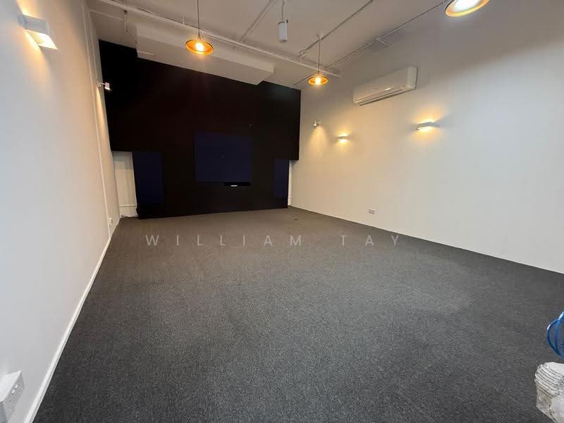 Midview City, 40 Sin Ming Lane, Ang Mo Kio / Bishan / Thomson, 320 sqft, Light Industrial (B1) For Rent, by William Tay, 24759676 - 350 sqft Sound proof room - CommercialGuru.com.sg