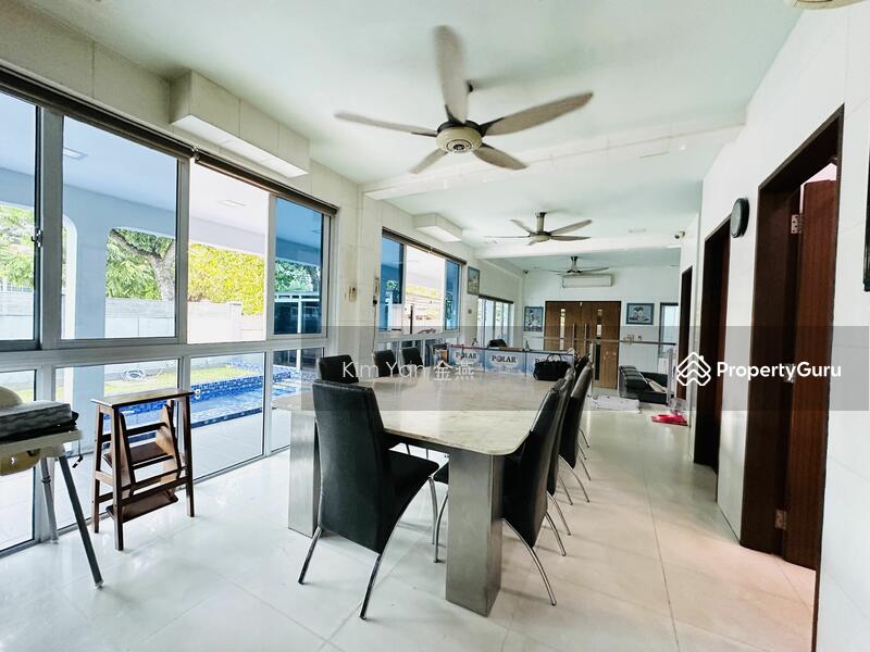 For Sale - Freehold Corner Terrace, 6 Bedrooms ensuite with wardrobes, swimming pool, park 6 cars inside