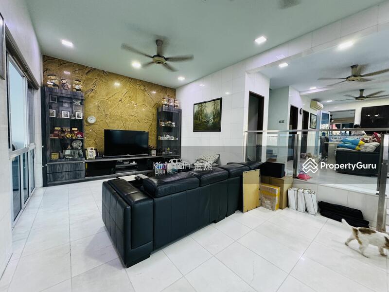For Sale - Freehold Corner Terrace, 6 Bedrooms ensuite with wardrobes, swimming pool, park 6 cars inside