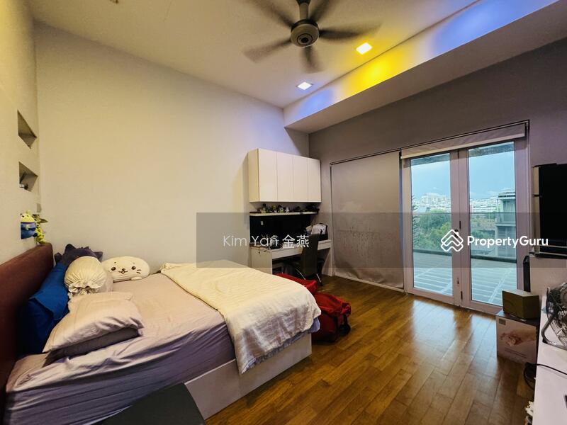 For Sale - Freehold Corner Terrace, 6 Bedrooms ensuite with wardrobes, swimming pool, park 6 cars inside
