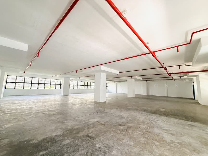 NO FRILLS, AFFORDABLE FACTORY-STORAGE. Ample loading bays 6 mins walk to MRT, CONTACT: +6596881177 Adrian.Koh@corporatevisions.com.sg, 5,500 sqft, Light Industrial (B1) For Rent, by KOH HOONG TSE (ADRIAN), 24760060 - CommercialGuru.com.sg