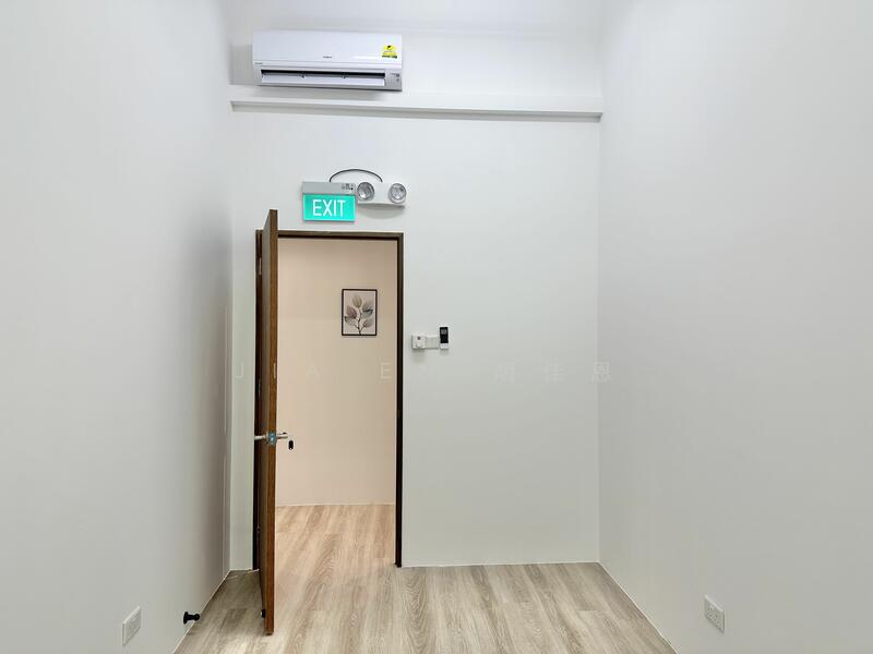 Woodlands 11, 11 Woodlands Close, 150 sqft, Light Industrial (B1) For Rent, by Jia En Or, 24762064 - CommercialGuru.com.sg