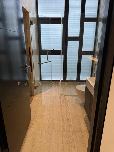 For Rent - ❤️❤️GCB Chatsworth vicinity 2/s with basement and attic. Modern design 7 ensuite rooms, huge pool